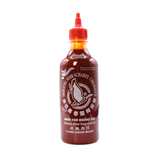 Load image into Gallery viewer, Sriracha 455 ml sehr scharf
